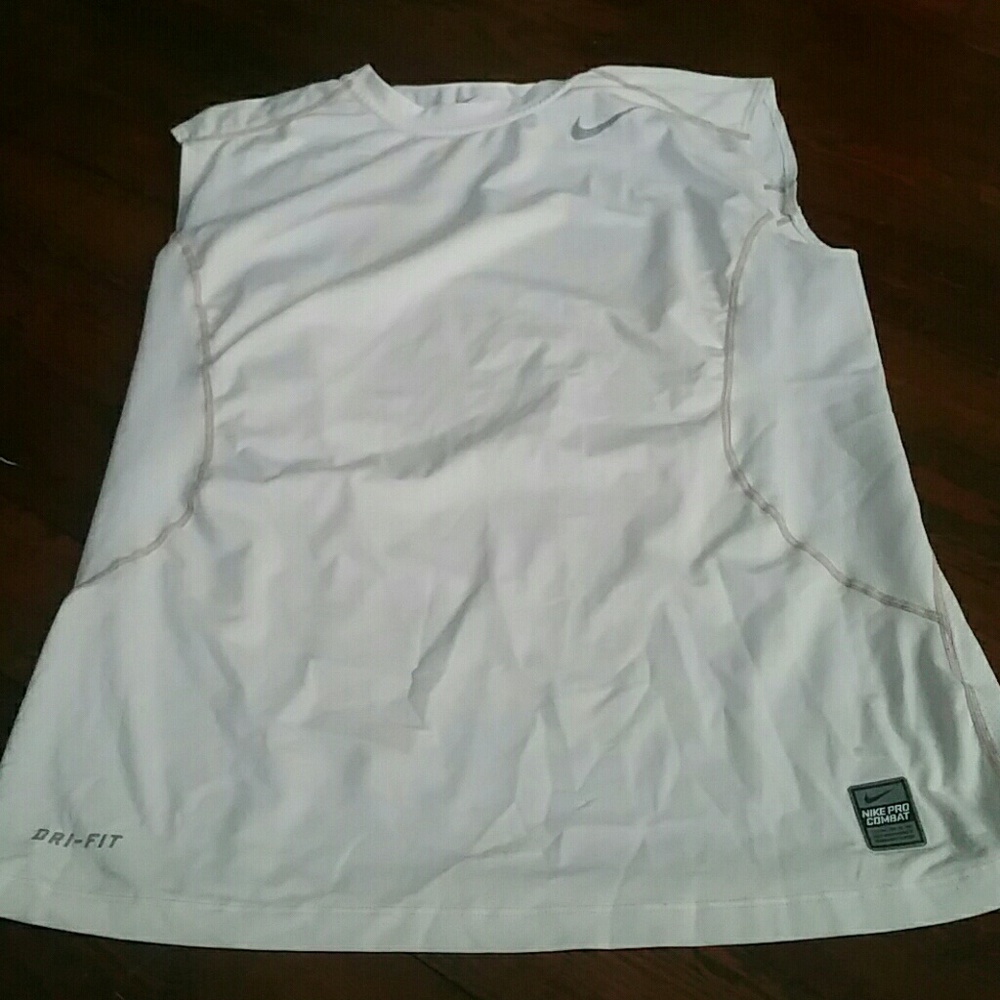 Nike drifit size med, sleeveless